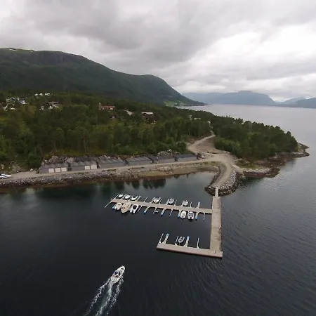Blockhaus Am Tingvoll Fjord *